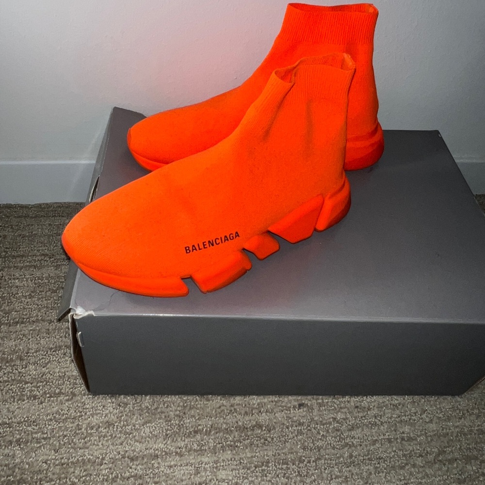 Highlighter orange Balenciaga Runners